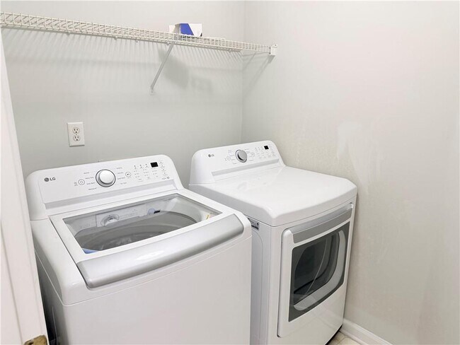 Building Photo - 6730 Wolford Ct