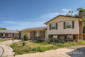 Building Photo - 1966 S Olathe St