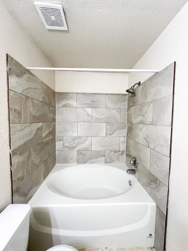 Building Photo - 312 Cedar Ridge Dr