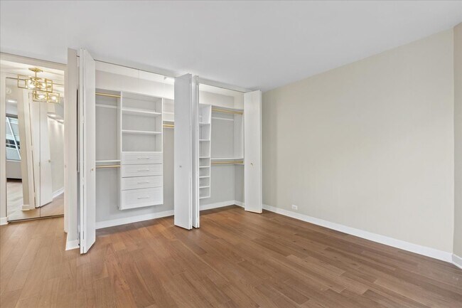 Building Photo - 535 N Michigan Ave