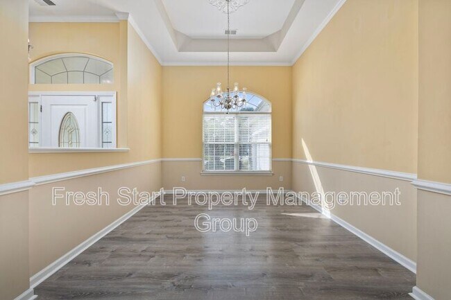 Building Photo - 414 Carriage Lake Dr