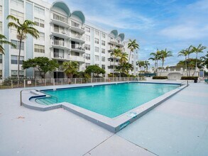 Building Photo - 494 NW 165th St