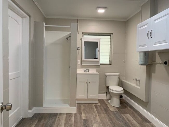 Building Photo - 811 Lafayette Ln