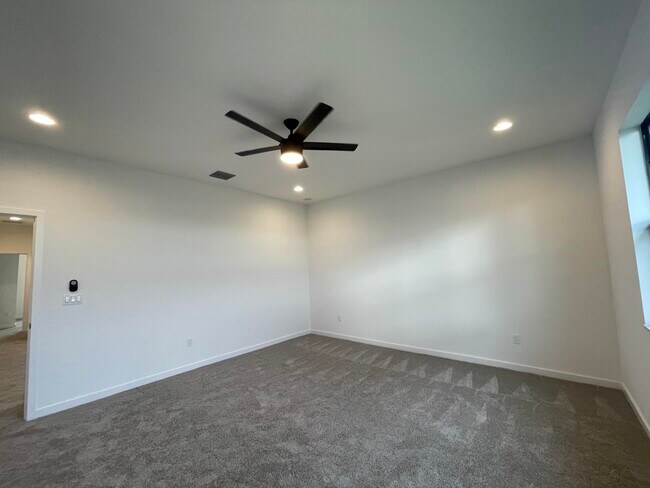 Building Photo - 8792 Antarus Dr
