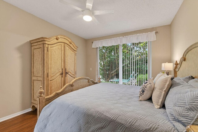 Building Photo - 2074 Mainsail Cir