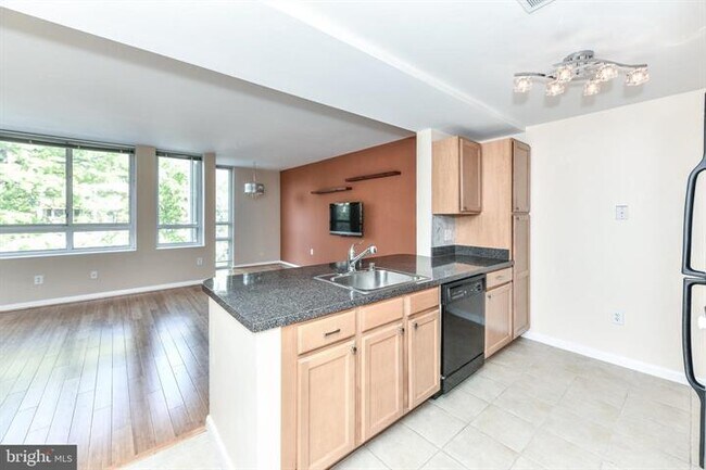 Building Photo - 350 G St SW