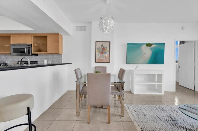 Building Photo - 140 S Dixie Hwy