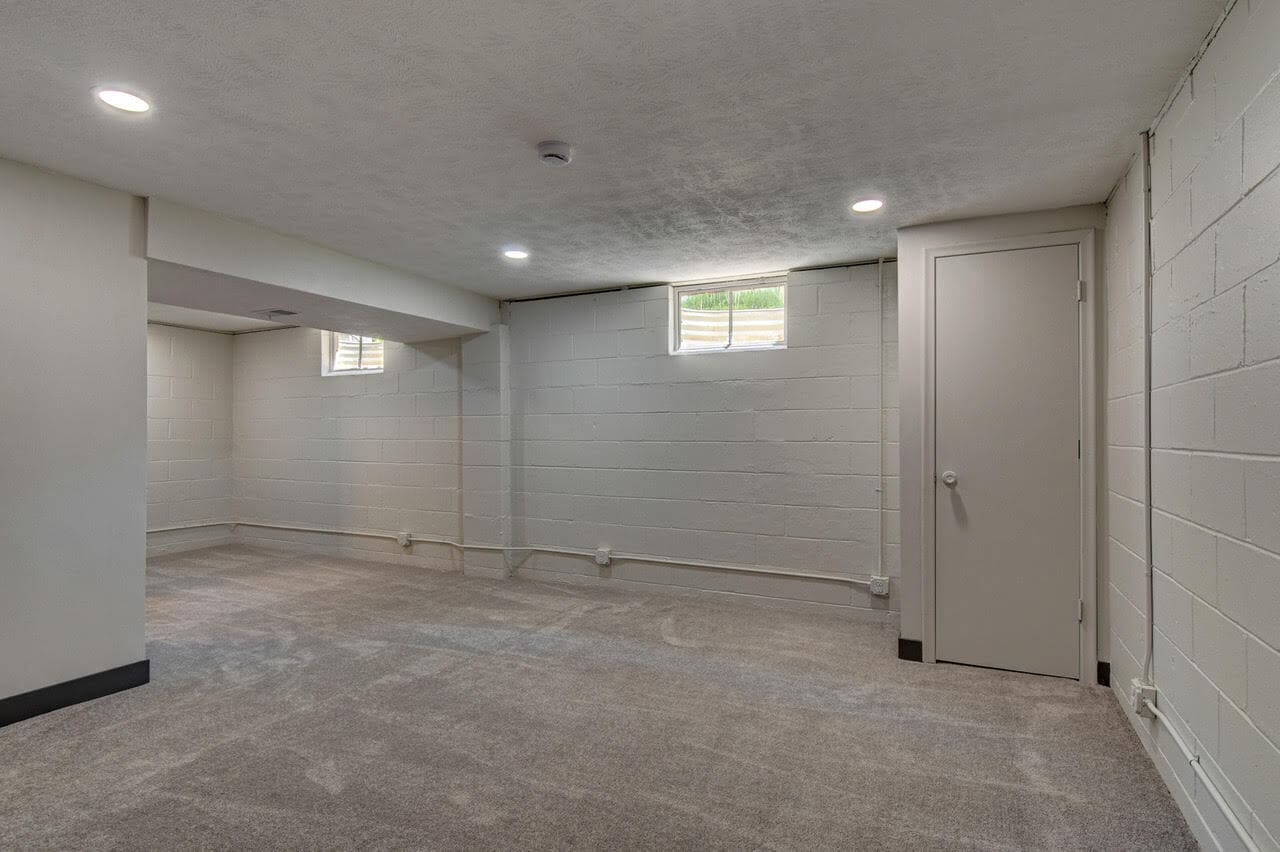 Basement2 - 11680 Meredith Ave