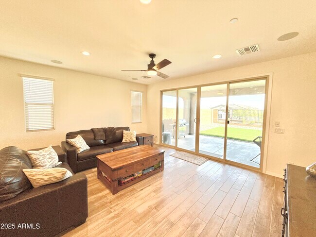 Building Photo - 13303 W Crimson Ter