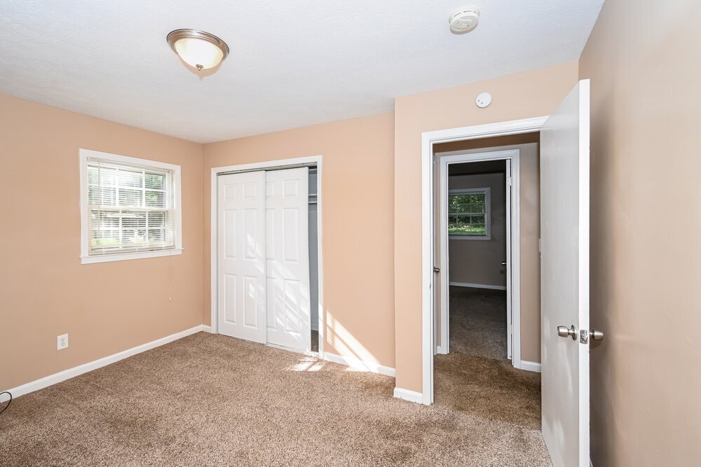 Building Photo - 6490 Executive Dr