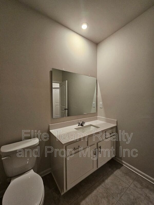 Building Photo - 5416 Kinsbridge Dr