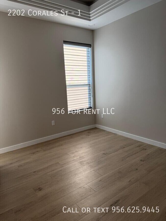 Building Photo - 2202 Corales St