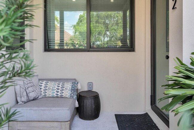 Building Photo - 15 Ocean Breeze