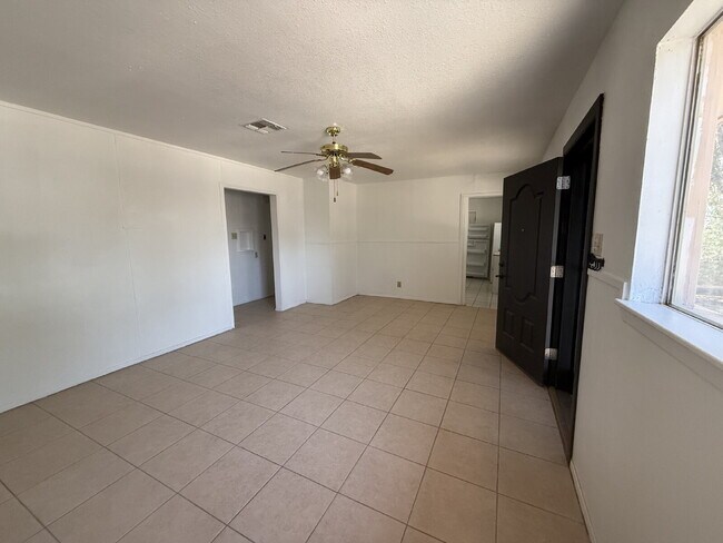 Building Photo - 7289 Mimosa Ave