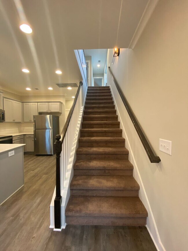 Building Photo - Home for Rent in Calera, AL!!! Available t...