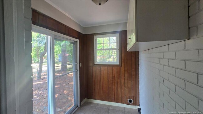 Building Photo - 3526 Furman Dr