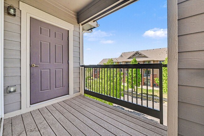 Building Photo - 2450 Windrow Dr