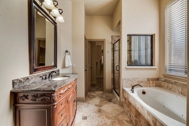 Building Photo - 929 Lake Meadow Ln