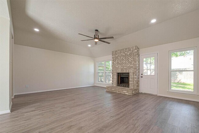 Building Photo - 416 Heatherwood Ct