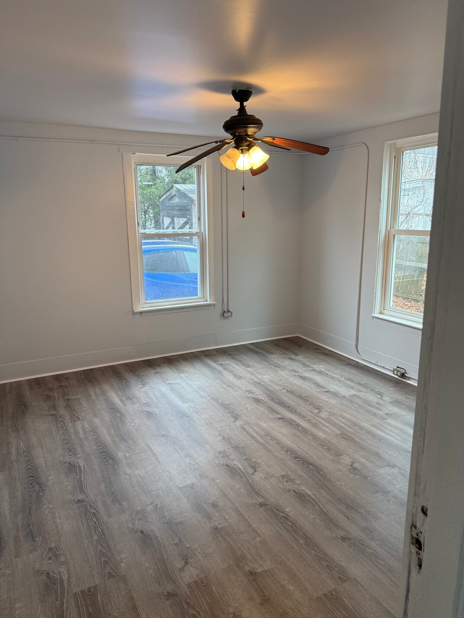 Building Photo - 337 Wilson St