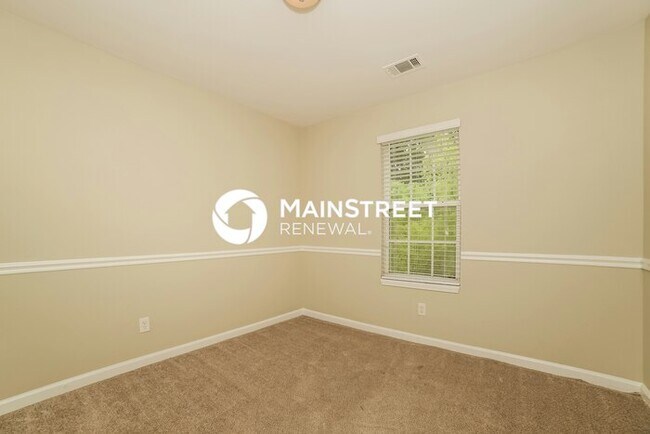 Building Photo - 3 Bedroom Pet-Friendly Home in Flowery Branch, GA with Main Street Renewal