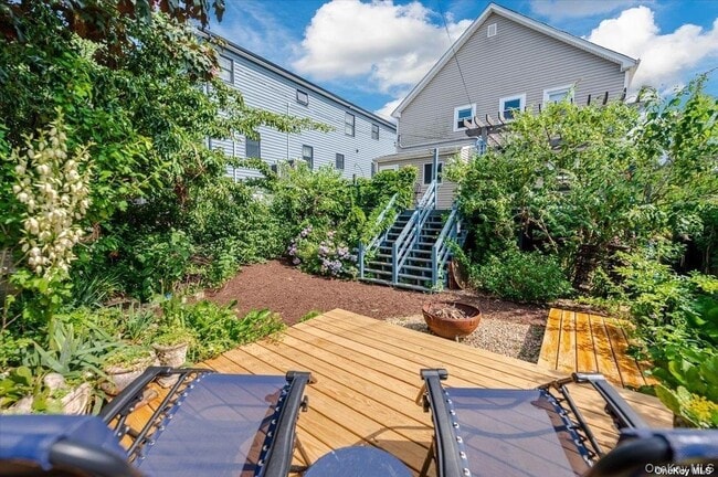 Building Photo - 311 E Market St