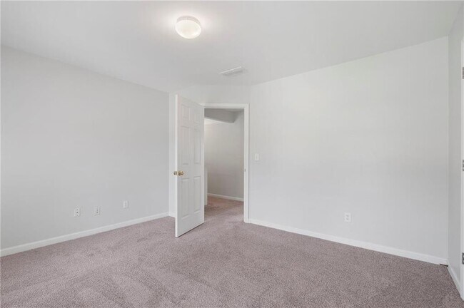 Building Photo - 7810 Brookwood Way