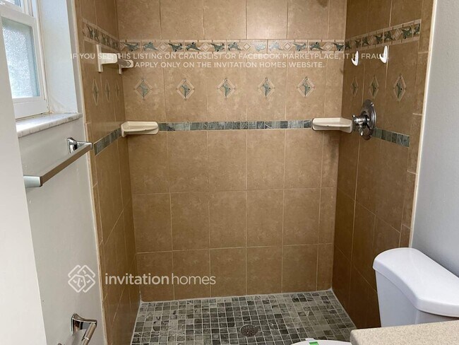 Building Photo - 1648 Raymore St NW