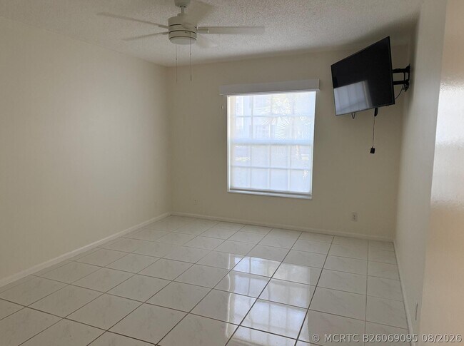 Building Photo - 2181 NE 67th St