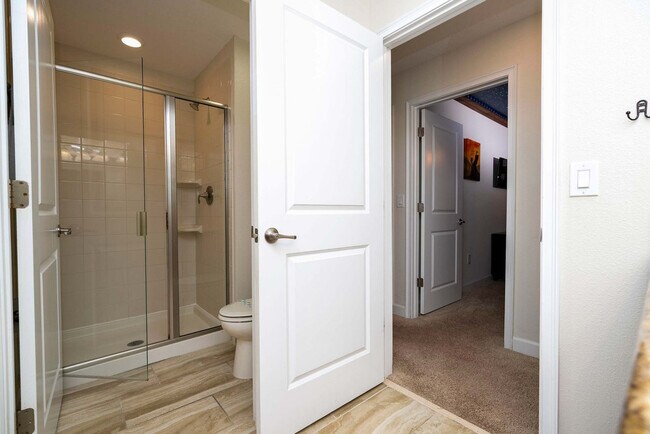 Building Photo - 3153 Pequod Pl