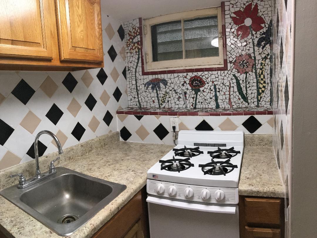 Kitchen - 427 E 3rd St