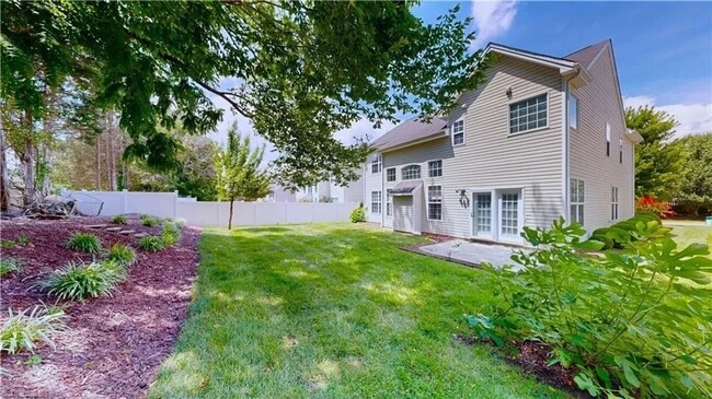 Building Photo - *** READY TO MOVE IN BY FIRST WEEK OF MAY***