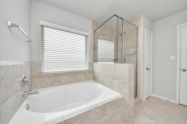 Building Photo - 2931 Palm Oaks Trail