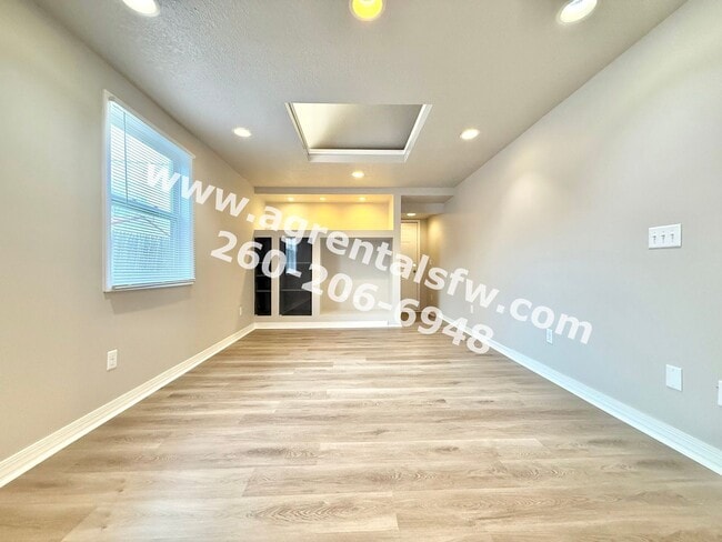 Building Photo - 3 Bedroom House