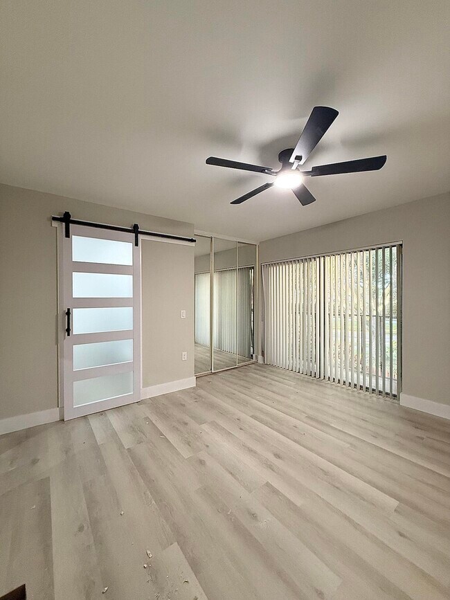 Building Photo - 205 Charter Way