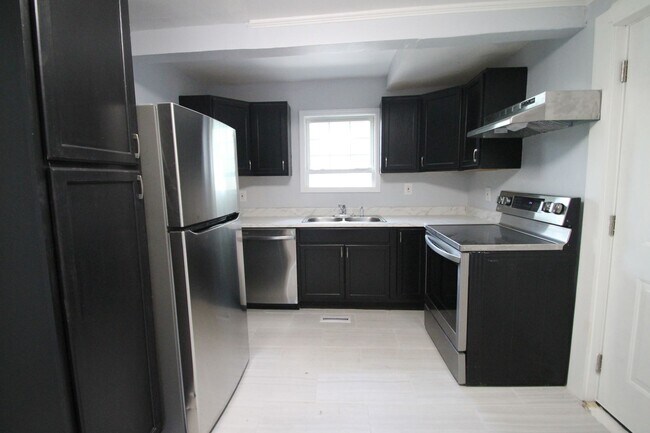 Building Photo - Exclusively Offered by Muse Realty Rentals, LLC