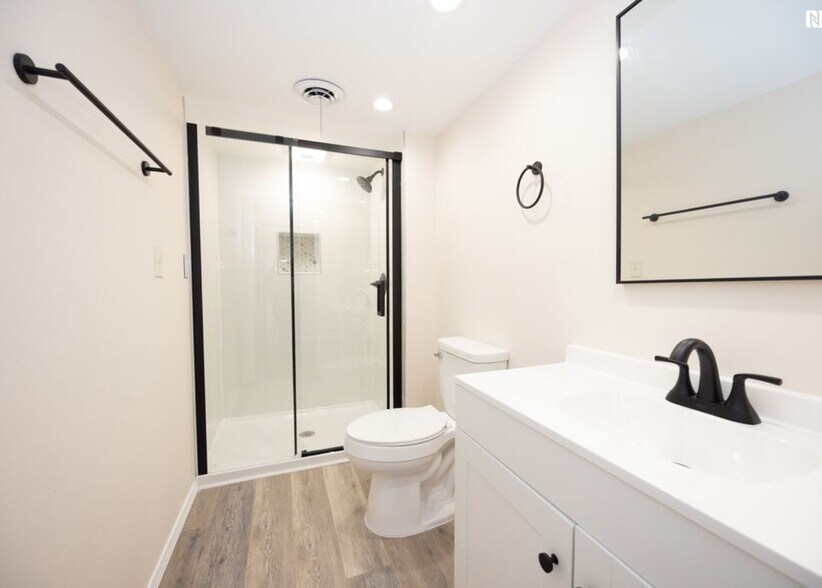 Bathroom - 109 N 10th St