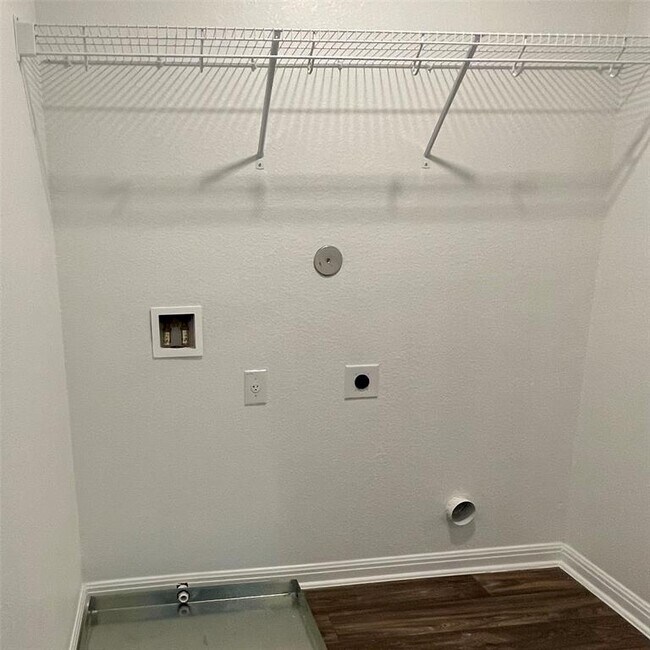 Building Photo - 112 Dupont Pass