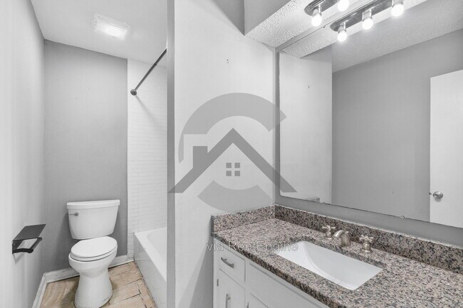 Building Photo - 108 Robin Ln