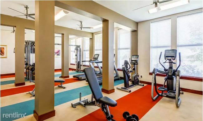 Building Photo - 2 br, 2 bath Flat - 3880 Hulen St