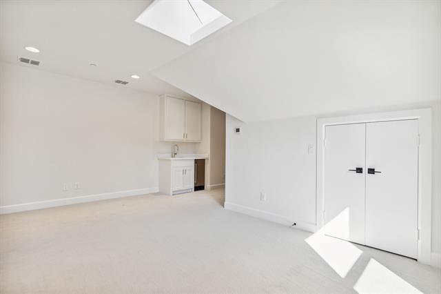 Building Photo - 3612 Binkley Ave