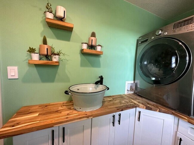 Building Photo - 4332 145th Ave N