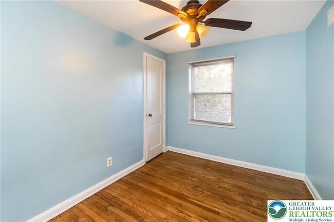 Building Photo - 240 Palmer St