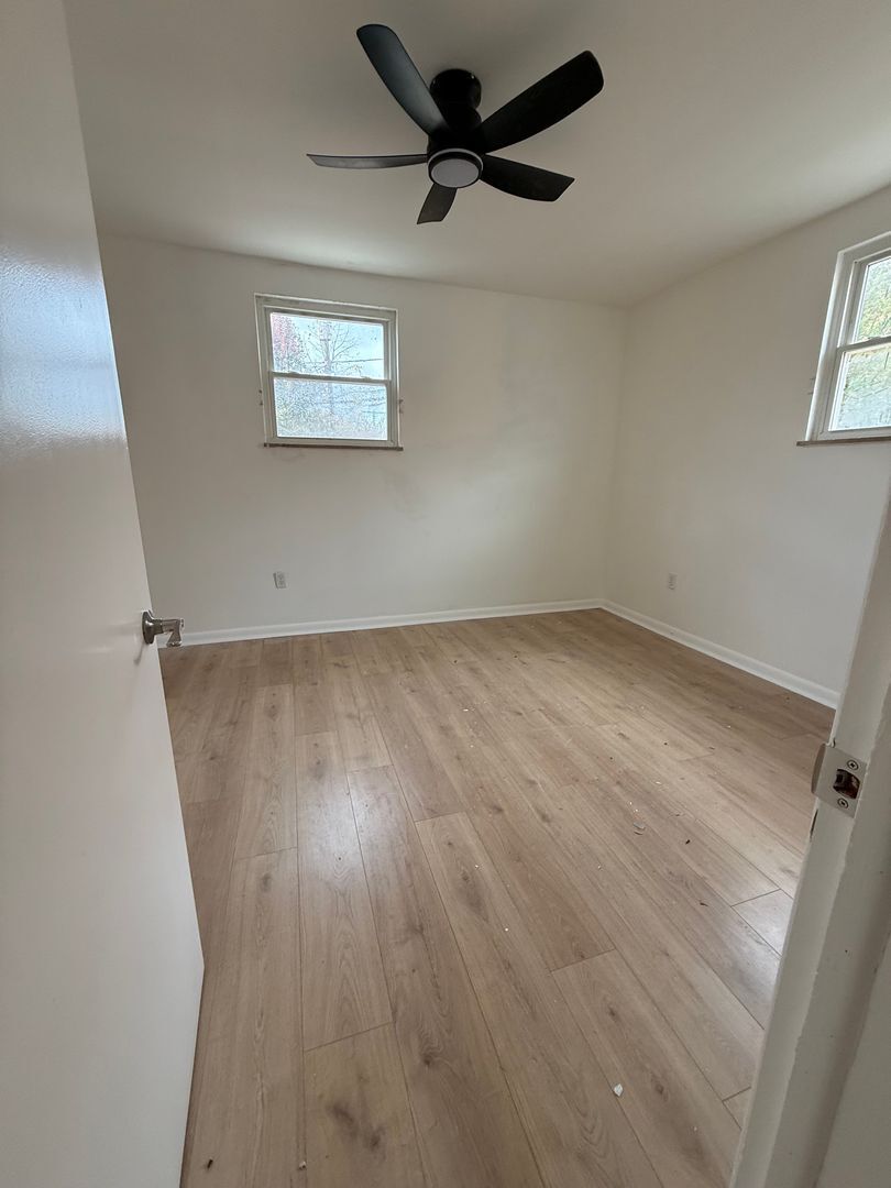 Building Photo - 17927 Lakeshore Boulevard