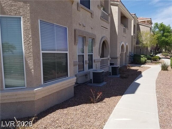 Building Photo - 10550 W Alexander Rd