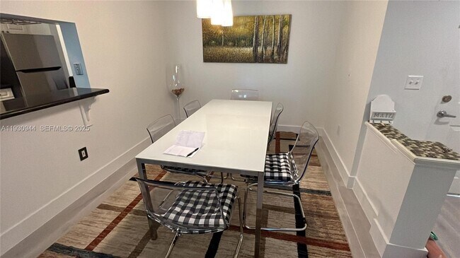 Building Photo - 17100 N Bay Rd