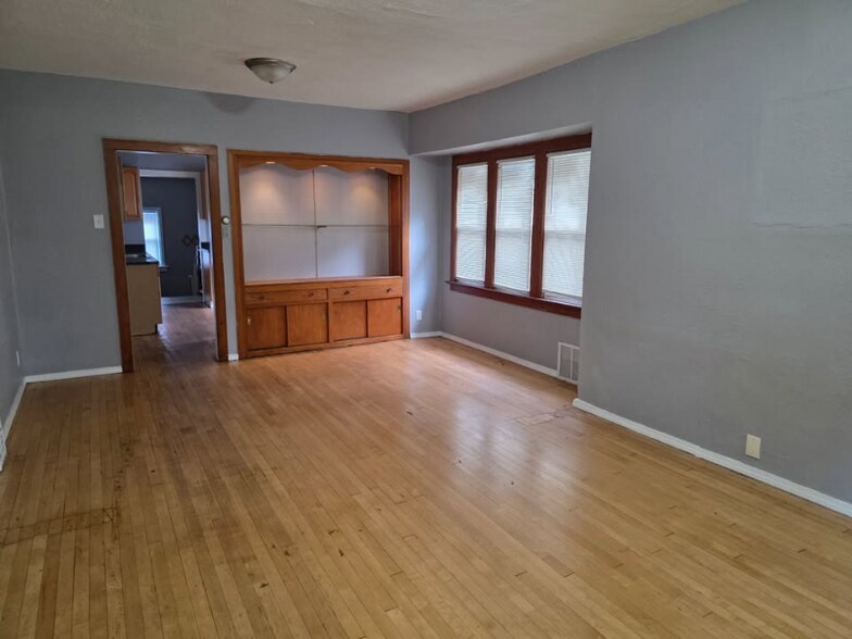 Building Photo - 3052 N 47th St