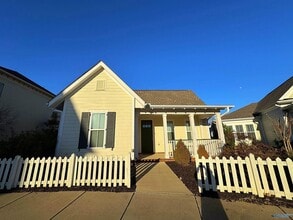 Building Photo - 209 St Louis St