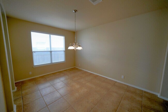 Building Photo - Immaculate Rental Now Available in Cibolo!...