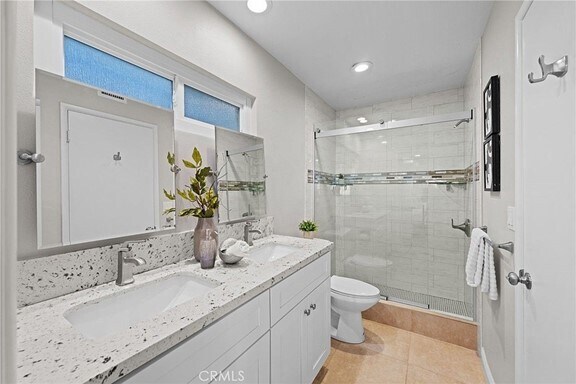2nd Master Bath - 30042 Point Marina Dr